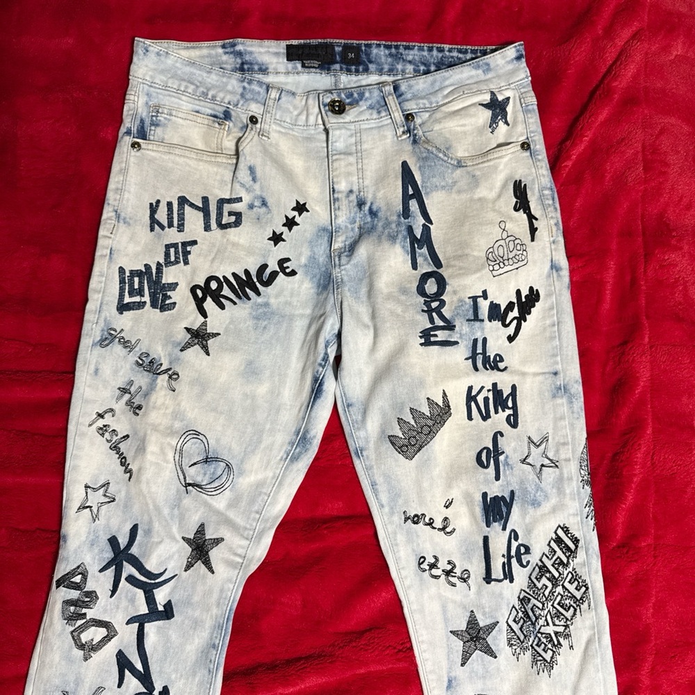 Men's Light Blue Graphic Jeans